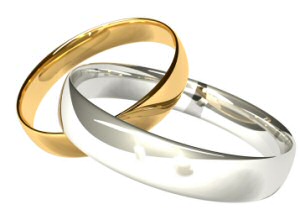 Wedding rings interlocking