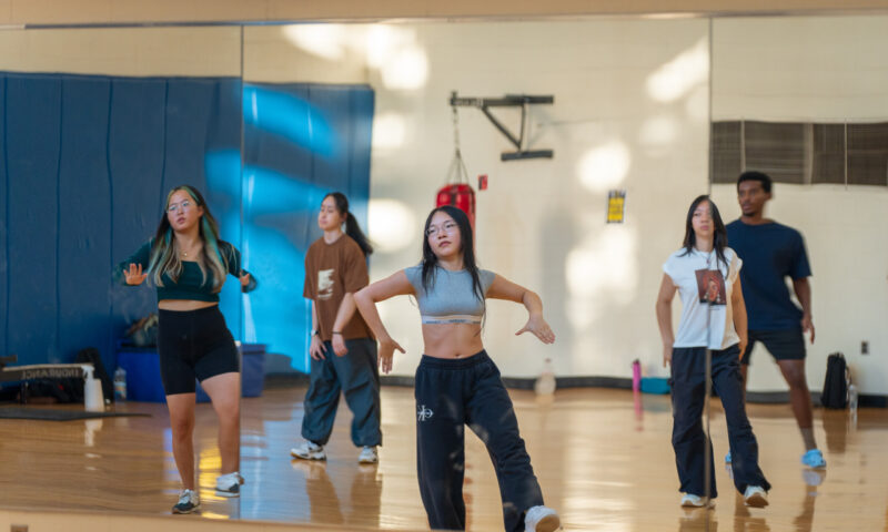 From Reverse Running Man to Freestyle: Freeflow Brings Street Dance to Campus